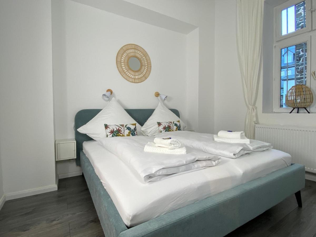 Appartamento Direct Moselle view 200m² 4 SZ 10Pers Terrace Sankt Aldegund Esterno foto