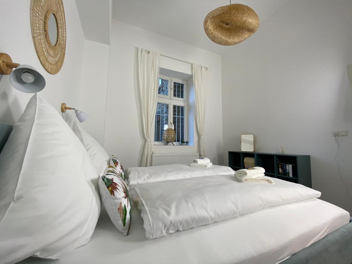 Appartamento Direct Moselle view 200m² 4 SZ 10Pers Terrace Sankt Aldegund Esterno foto