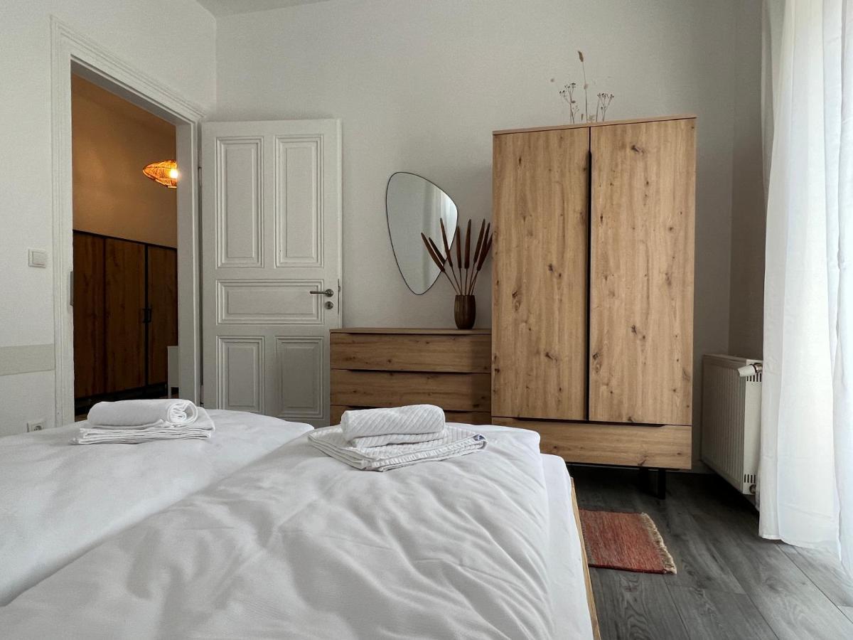 Appartamento Direct Moselle view 200m² 4 SZ 10Pers Terrace Sankt Aldegund Esterno foto